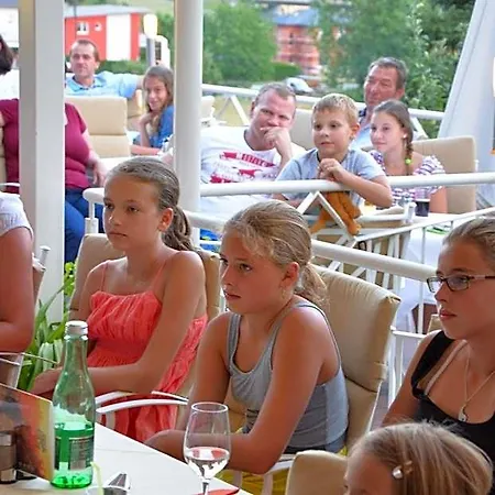 Hotel Garni Elisabeth 4*