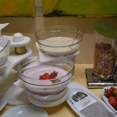 Garni Elisabeth 호텔 Pörtschach am Wörthersee